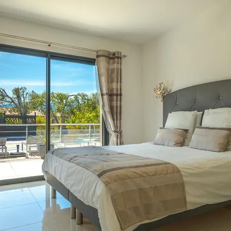 Les Arbousiers - Piscine Chauffee Securisee - 210m2 - 4 *