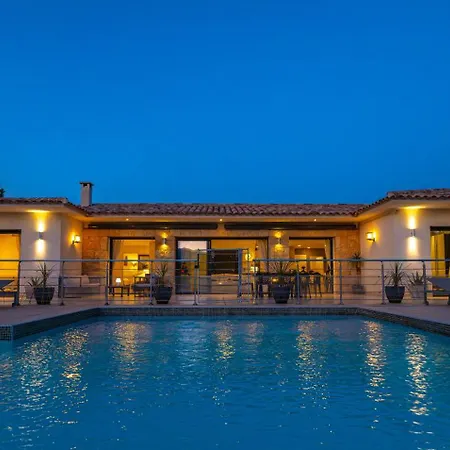 Les Arbousiers - Piscine Chauffee Securisee - 210m2 - 4