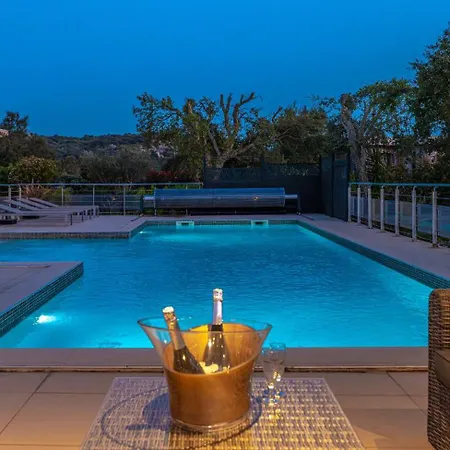 Les Arbousiers - Piscine Chauffee Securisee - 210m2 - 4 Apartmán