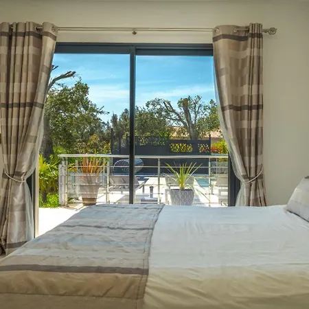 Les Arbousiers - Piscine Chauffee Securisee - 210m2 - 4 *