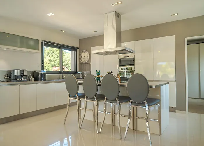 Les Arbousiers - Piscine Chauffee Securisee - 210m2 - 4 公寓 *