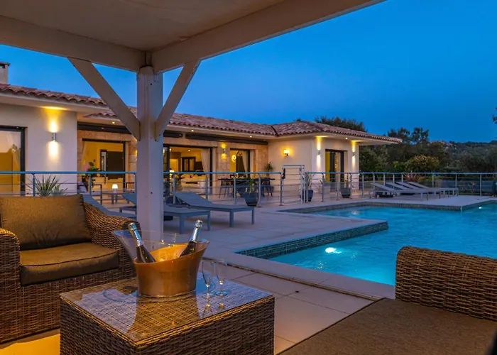Les Arbousiers - Piscine Chauffee Securisee - 210m2 - 4 Apartmán *