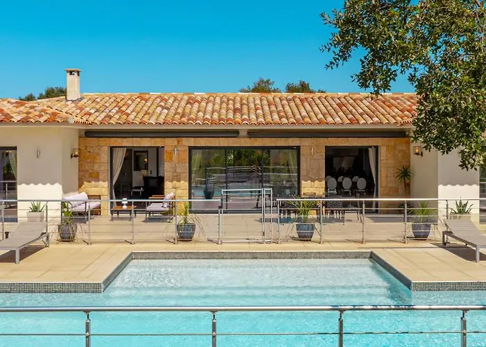Les Arbousiers - Piscine Chauffee Securisee - 210m2 - 4 Apartmán