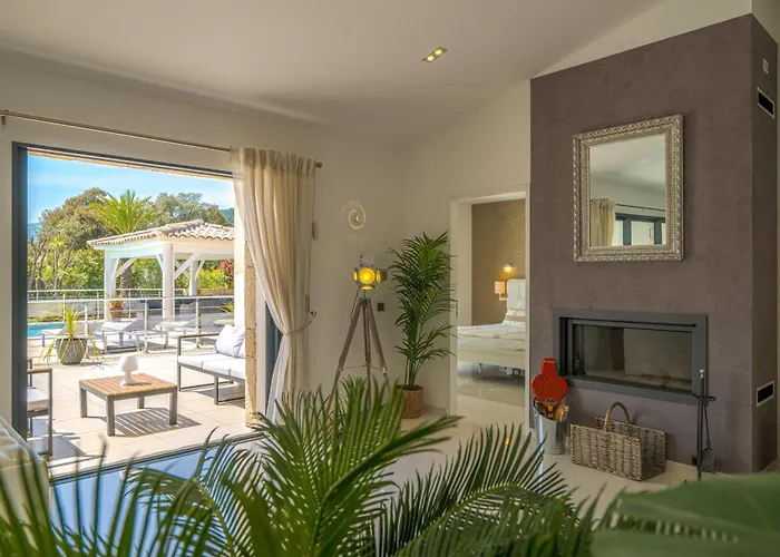 Apartmán Les Arbousiers - Piscine Chauffee Securisee - 210m2 - 4 *
