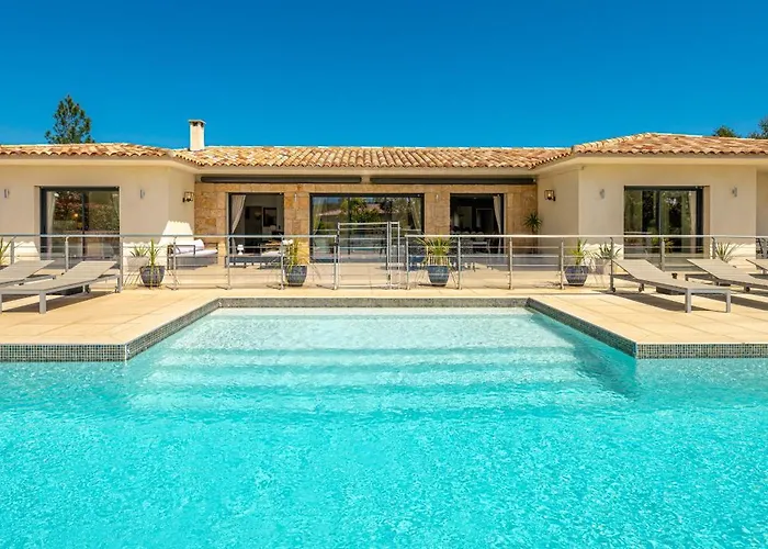 Les Arbousiers - Piscine Chauffee Securisee - 210m2 - 4 *